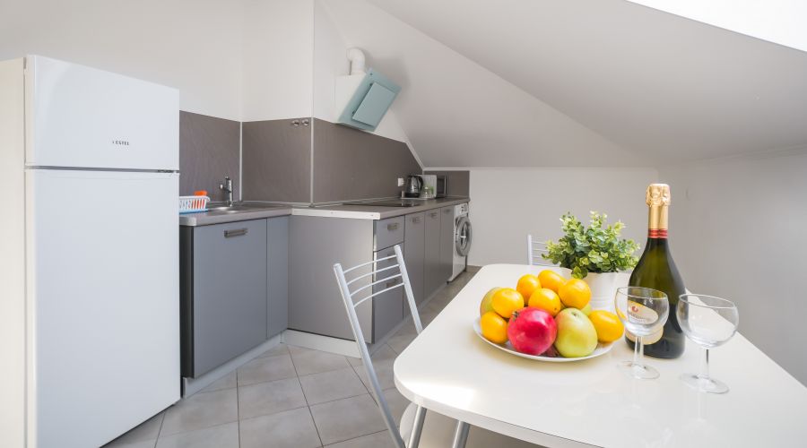 Апартаменты Апартаменты с кухней (мансарда)